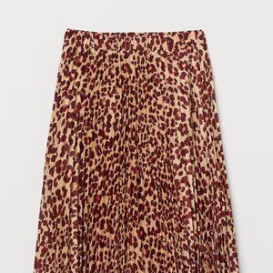 H&M Pleated Burgundy Leopard Print Midi Skirt - US 6